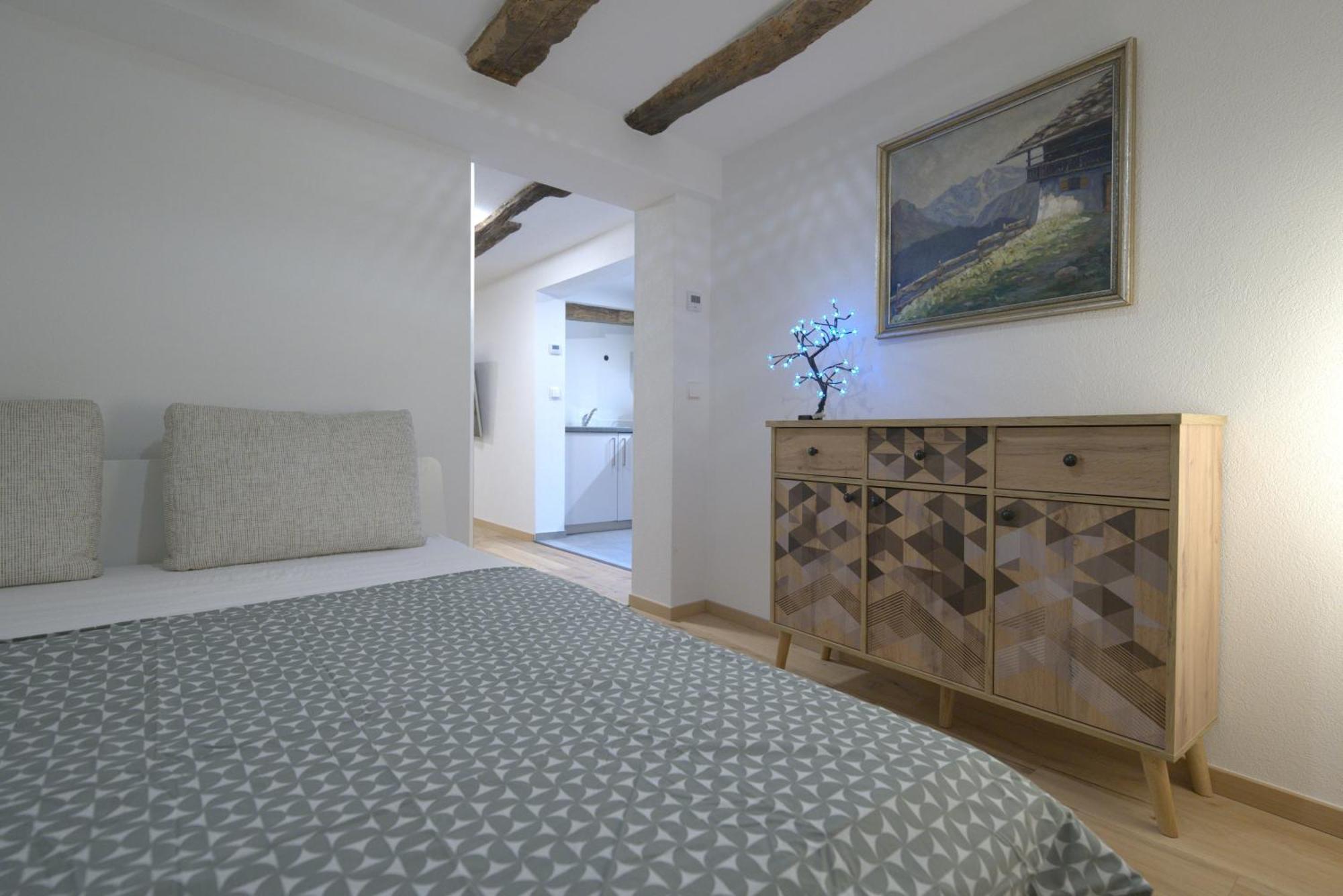 Moderner Altstadt-Diamant Buchen  Ngoại thất bức ảnh